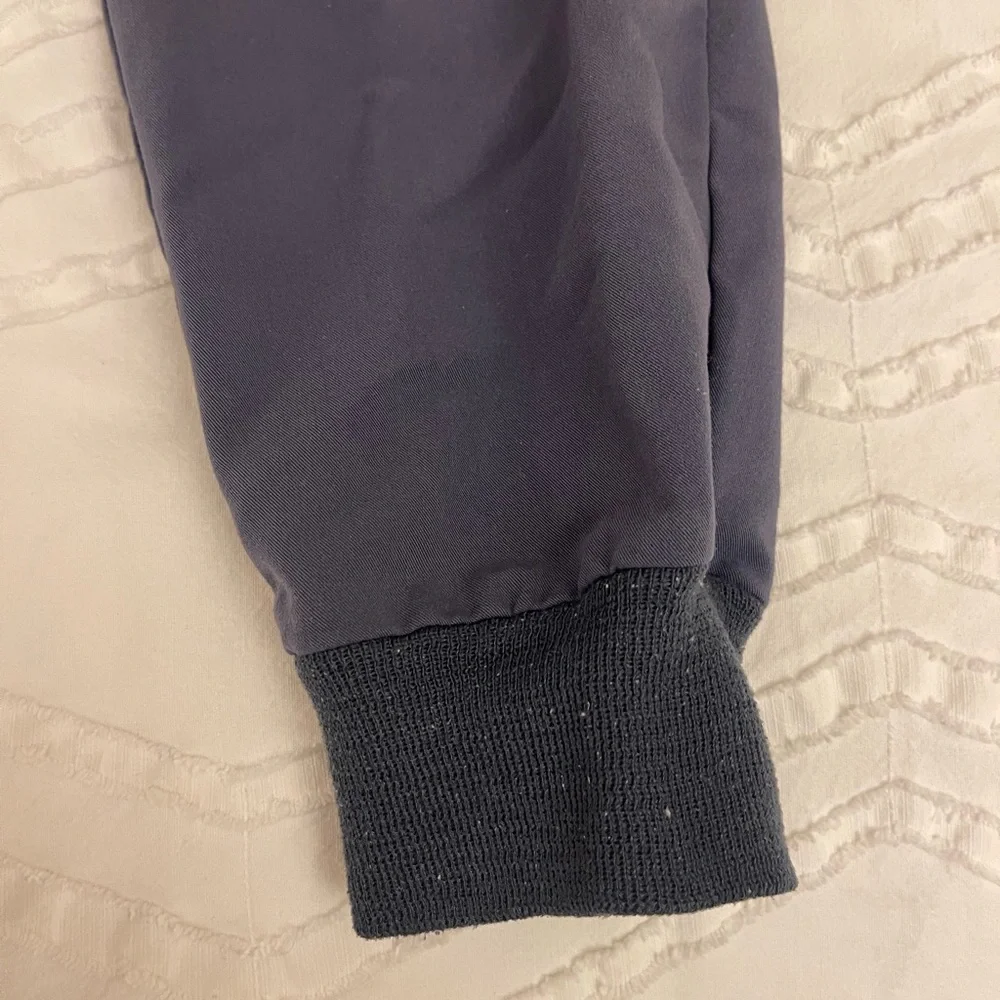 Men’s FIGS scrub set size S - LIMITED EDITION Space Navy - Picture 5 of 7